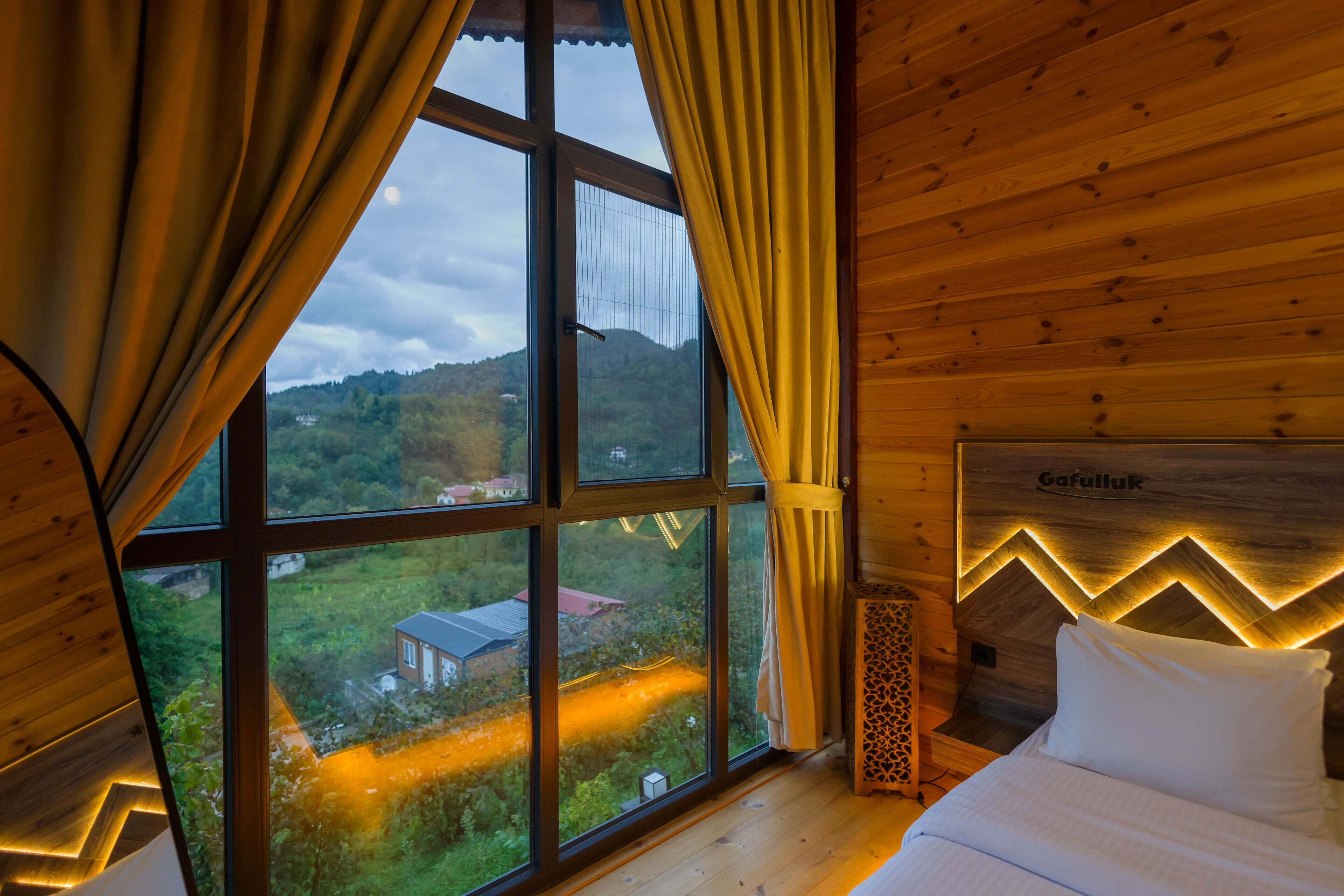 家庭別墅 | 埃及棉床單、高級寢具、羽絨被、獨特裝潢