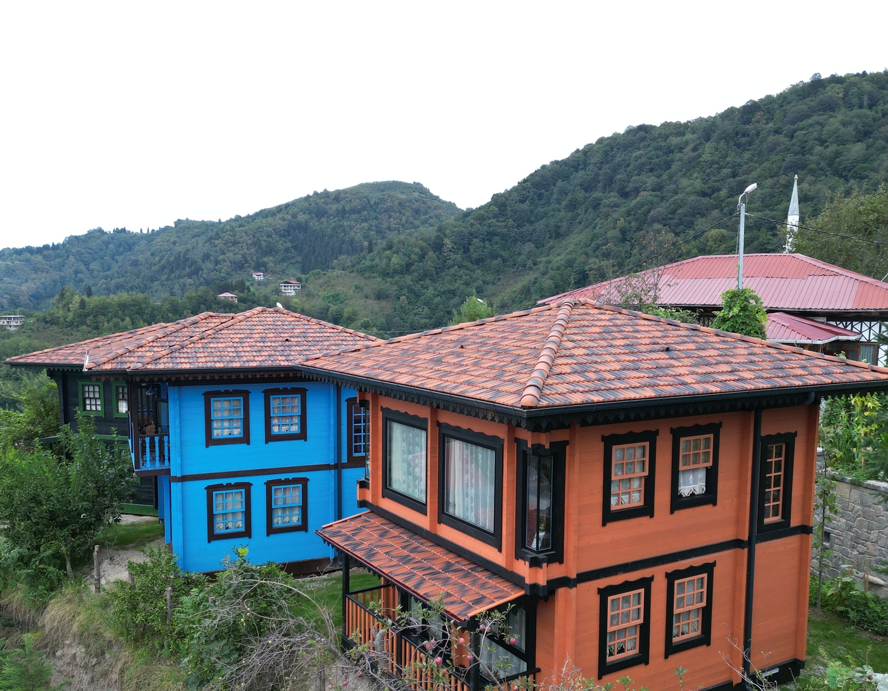 Luxe villa | Woonruimte | Een 22-inch smart-tv met digitale zenders, Netflix en filmpremières