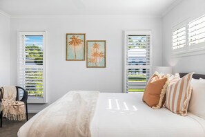 4 bedrooms, desk, iron/ironing board, free WiFi