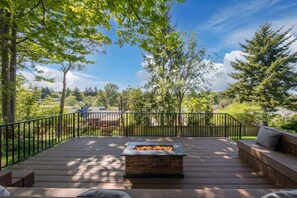 Terrace/patio - High Point Guesthouse - near Gardens, close to Downtown (Seattle)