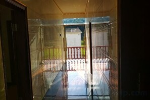 Interior - Langshan Patriotic Farm (Xinning)