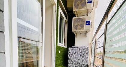 Airport Vista 3BHK Apartment-10 Min Walk from Airport with Balcony & Terrace