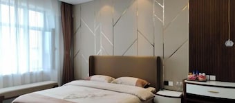 Tahe Eighteen Post Residence