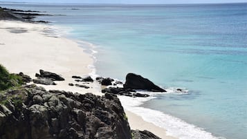 PĂ„ stranden, liggestole