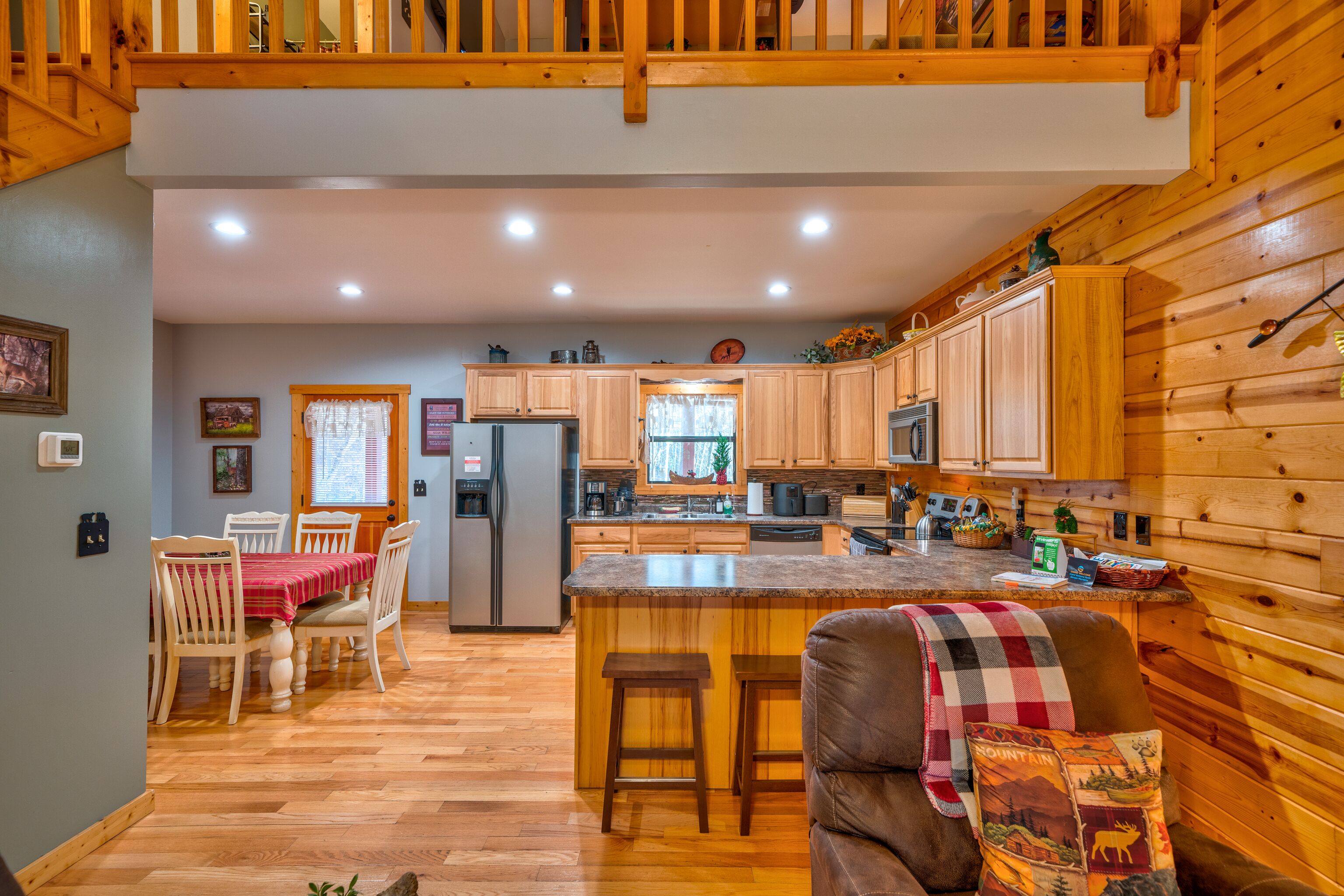 Cabin, Multiple Beds, Hot Tub | Private kitchen | Fridge, microwave, oven, stovetop