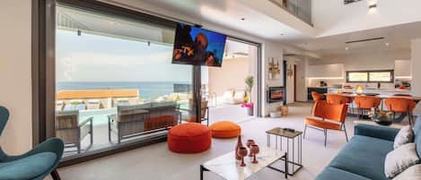 Exclusive Villa, 4 Bedrooms, Private Pool, Sea View | Interior