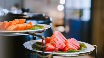 Daily buffet breakfast for a fee