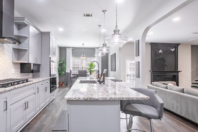 5 Star Chateau With Majestic Views, Georgia Chateau 1000