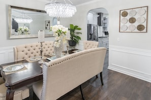 Dining - 5 Star Chateau With Majestic Views, Georgia Chateau 1000 (Atlanta)