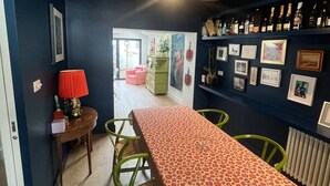 Interior - Stylish and Spacious 2 Bedroom House in Brixton (London)