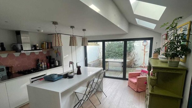 Private kitchen - Stylish and Spacious 2 Bedroom House in Brixton (London)