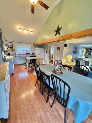 Villa, 4 Bedrooms | Private kitchen | Fridge, oven, coffee/tea maker, toaster - Mary's Lakeview - Limit 10 4 Bedroom Home by RedAwning (Sebago)