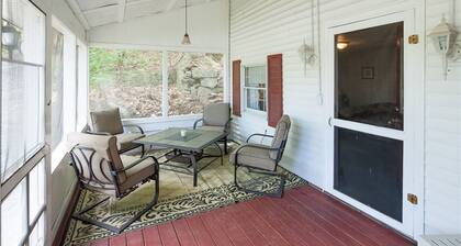 Bove Cottage 1 -limit 3 1 Bedroom Cottage by RedAwning