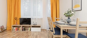 Dabrowskiego Apartment by Renters