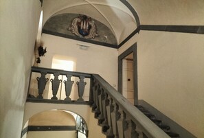 Interior - Two bedrooms, two bathrooms, Jacuzzi, parking lot (Pistoia)