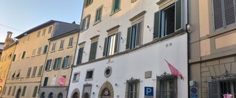 Two bedrooms, two bathrooms, Jacuzzi , parking 