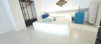 Elegant apartment with Parking, A/C, Wi-Fi, in the old town