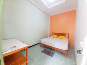 Standard Double Room - Homy House Semarang (Semarang)