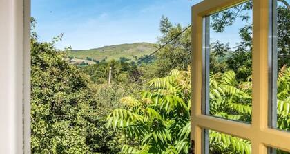Relax in nature at this unique Snowdonia home