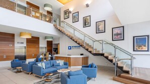 Lobby - 2 Bedroom Ocean View Apartment - Q Stay (Surfers Paradise)
