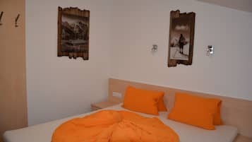 2 slaapkamers, reisbedje, gratis wifi, beddengoed