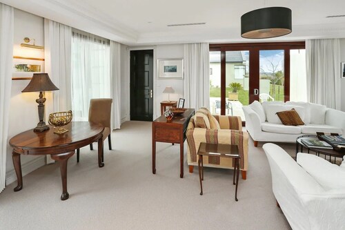 Cosy Country Apartment 8-mins from the City