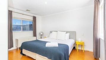 1 habitación, tabla de planchar con plancha y wifi gratis