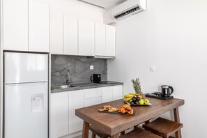 Appartement, baignoire à remous | Cuisine privée | Réfrigérateur, un four, surface de cuisson, bouilloire électrique