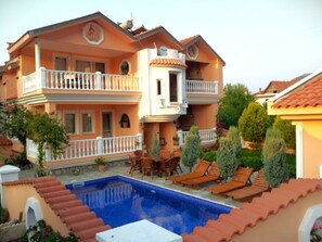 Fachada da propriedade