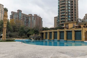 Unclassified image, 3 of 36, button - Lvcheng Club (Shanghai)