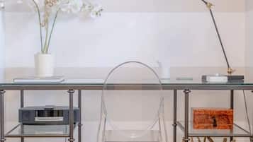 Studio, 1 très grand lit | Intérieur