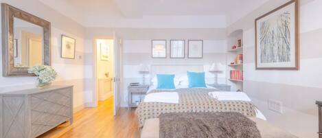 Basic Studio, 1 King Bed