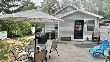 Villa, 2 Bedrooms | Outdoor dining