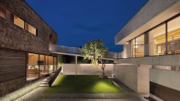 Outdoor pool, pool umbrellas, pool loungers