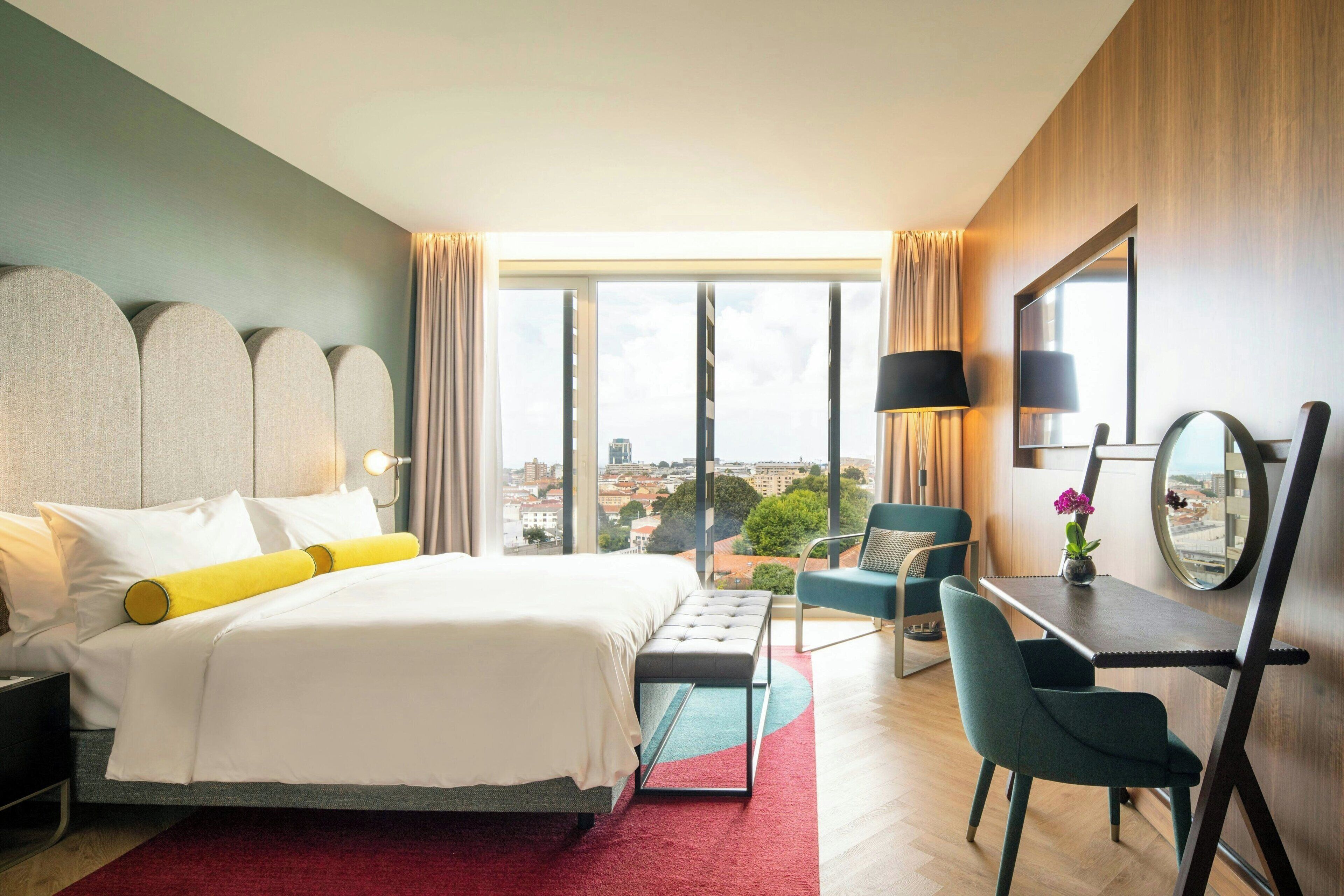 Premium Suite, 1 Bedroom, Balcony | Minibar, in-room safe, desk, laptop workspace