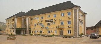 Dorakings Hotel