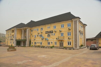 Dorakings Hotel