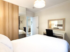 1 chambre, fer et planche à repasser, Wi-Fi gratuit, draps fournis