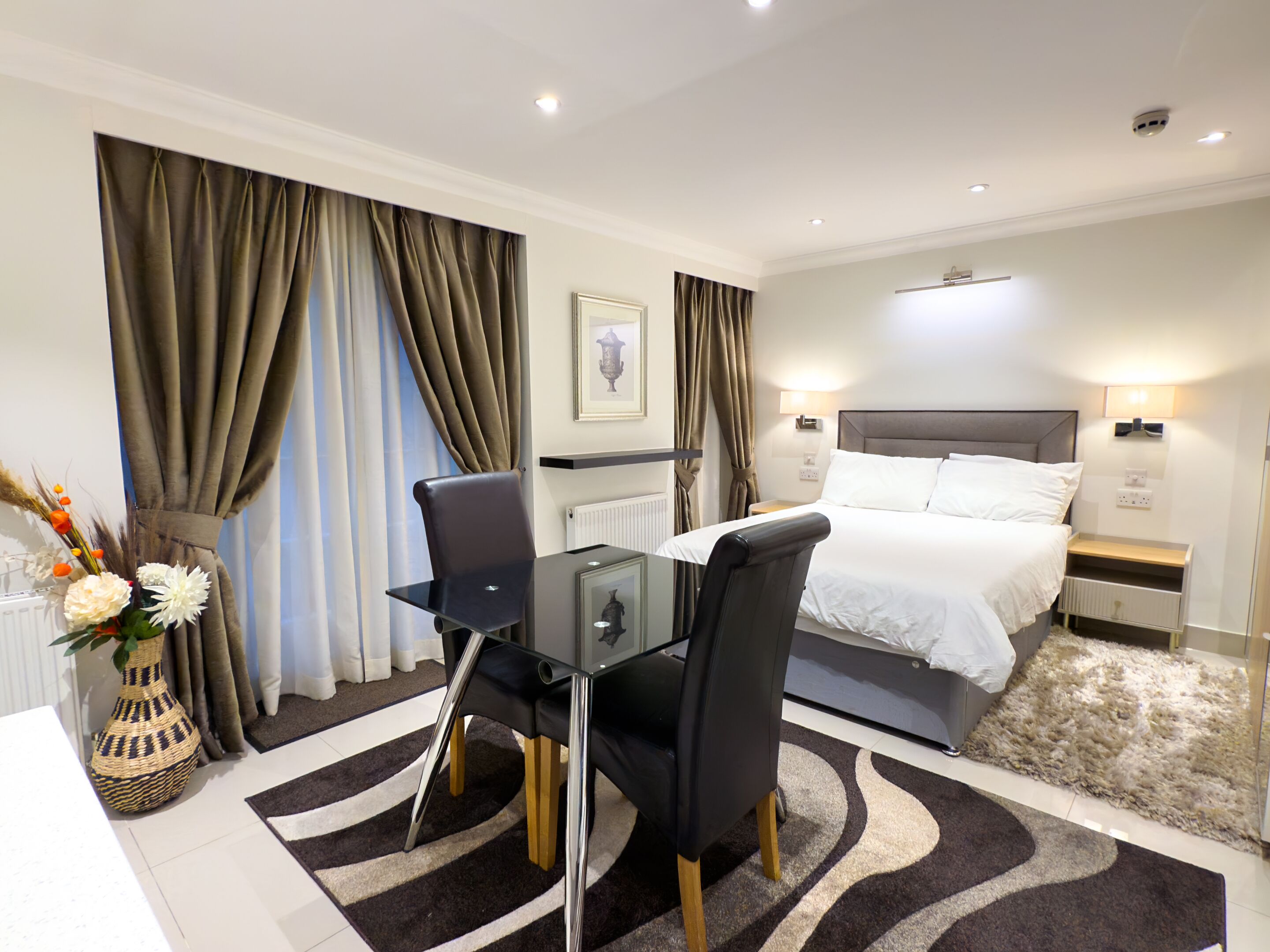 1 bedroom, iron/ironing board, WiFi (free), bed sheets