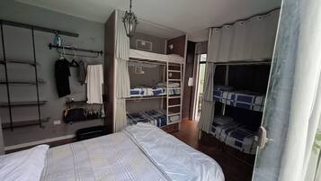 1 quarto, cofres nos quartos, Wi-Fi de cortesia, roupa de cama