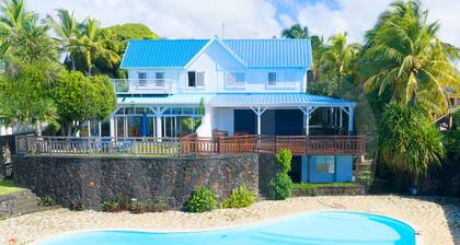 The Bay Villa 10 minutes by boat from Ile aux Cerfs