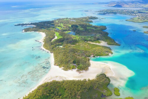 The Bay Villa 10 minutes by boat from Ile aux Cerfs