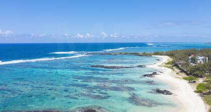 The Bay Villa 10 minutes by boat from Ile aux Cerfs