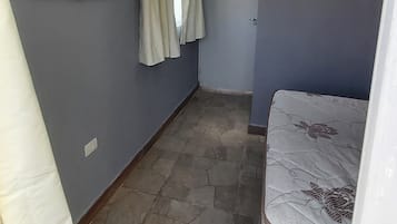 2 多间卧室、熨斗/熨衣板、WiFi、床单