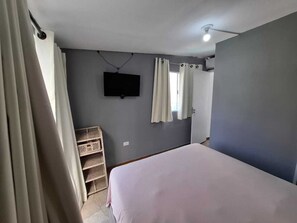 2 makuuhuonetta, silitysrauta/-lauta, Wi-Fi, vuodevaatteet