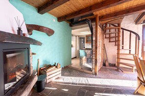 Living area - Spacious rustico in the Indemini Valley with a view of Lake Maggiore (Indemini)