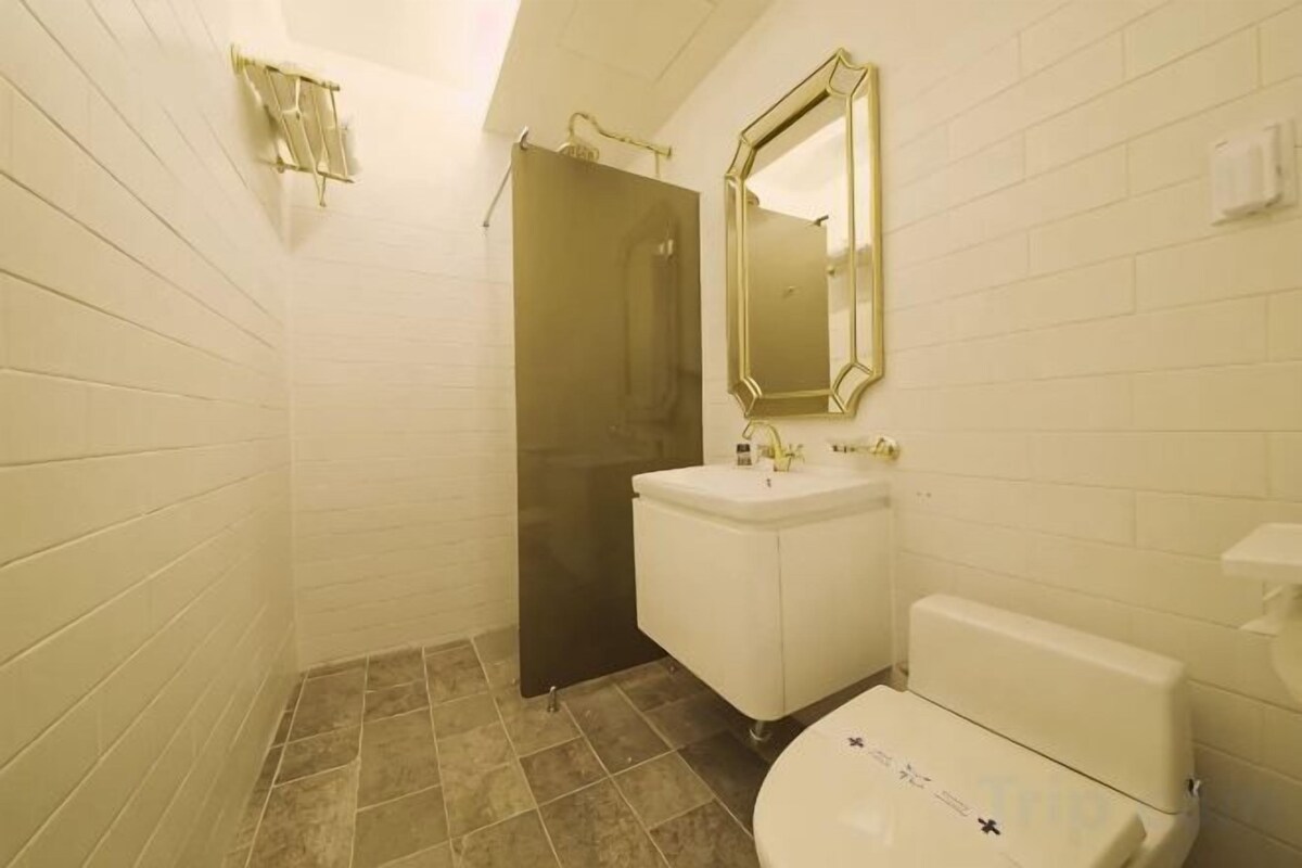 Main Building - Deluxe Room