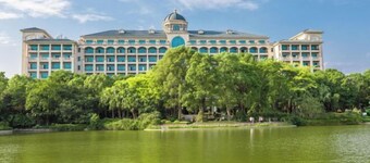 Qingyuan Hengda Yilin Yashe Drifting Holiday Villa