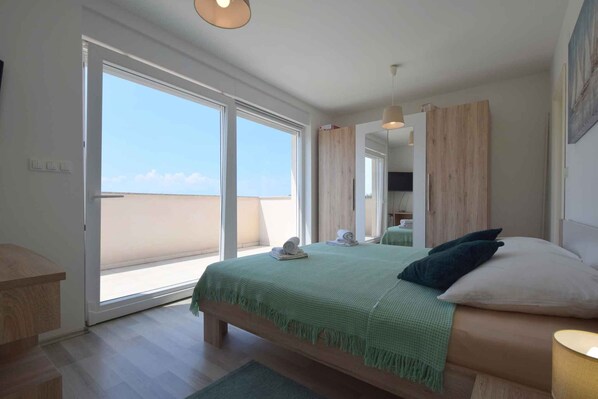 3 bedrooms, WiFi - Holiday home with a pool and three bedrooms (Barušići)