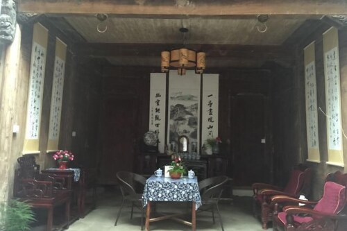 Bishan Zhoujiayuan Farmhouse